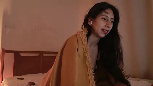 Snapshot of MoonLipsON- chatting on 07.19.26 MoonLipsON- online show from 07.19.26