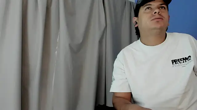 Snapshot of EDWAR_95 chatting on 02.12.26 EDWAR 95 online show from 02.12.26