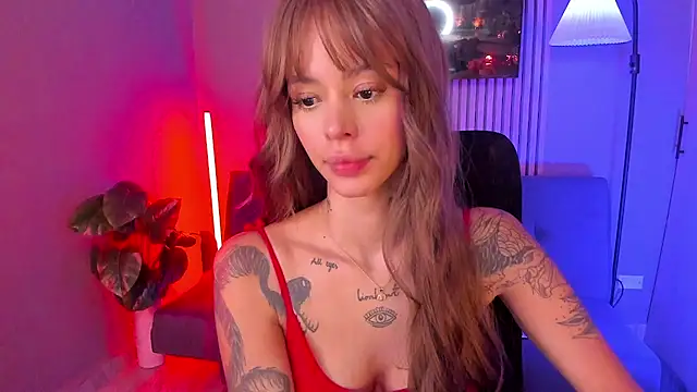 VegaLuxe online show from 01.18.26