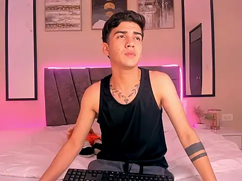 Feiccer Thomson1 online show from 02.01.26