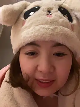 Snapshot of bibi347127 chatting on 12.15.25 bibi347127 online show from 12.15.25