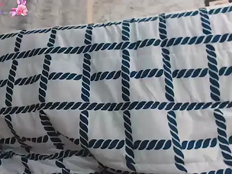 JulietaHazze  online show from 12.14.25