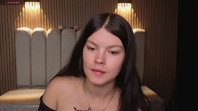 Sara valderrama  online show from 02.21.26