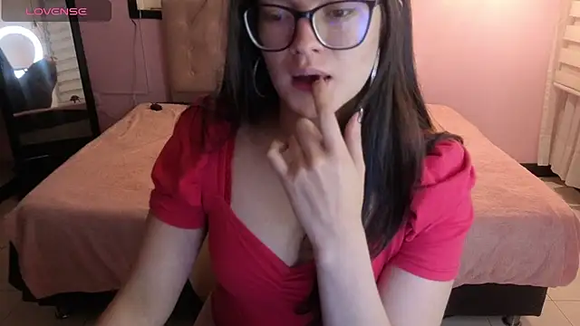 Snapshot of Sara_valderrama_ chatting on 07.28.26 Sara valderrama online show from 07.28.26