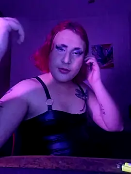 Snapshot of alien_ate_red chatting on 12.15.25 alien ate red online show from 12.15.25