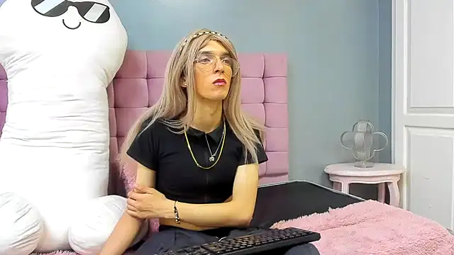 Lis Pearson online show from 03.06.26