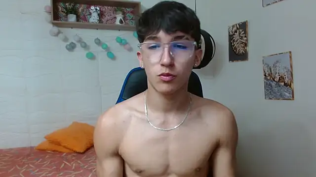 Snapshot of jeremy_job chatting on 12.15.25 jeremy job online show from 12.15.25