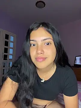 Snapshot of _Laurentt_ chatting on 02.11.26 Laurentt online show from 02.11.26