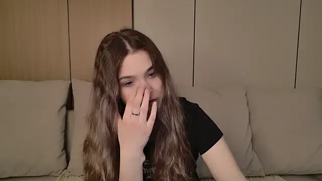 Snapshot of Lina_Sinerz chatting on 03.17.26 Lina Sinerz online show from 03.17.26