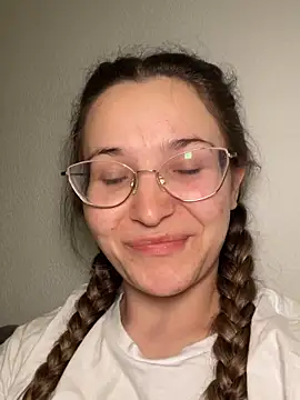 Snapshot of Lina_Sinerz chatting on 03.19.26 Lina Sinerz online show from 03.19.26