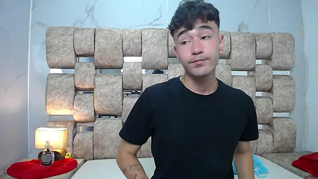 KathyAiden online show from 04.22.26