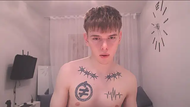 Snapshot of Fredd_Xanders chatting on 05.27.26 Fredd Xanders online show from 05.27.26