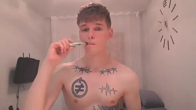 Snapshot of Fredd_Xanders chatting on 06.20.26 Fredd Xanders online show from 06.20.26