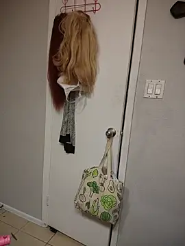 Snapshot of SpiderRose chatting on 01.13.26 SpiderRose online show from 01.13.26