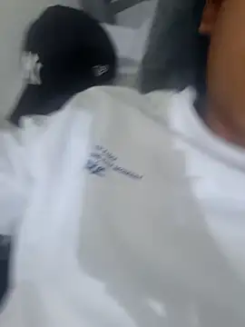 isaacjllmbh online show from 02.04.26