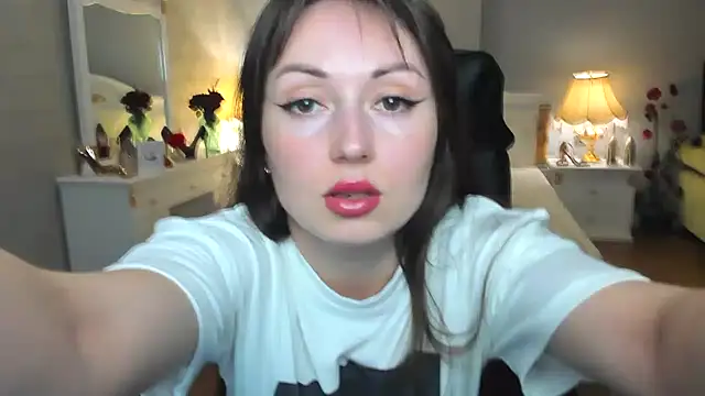 Snapshot of RosiAlina chatting on 06.12.26 RosiAlina online show from 06.12.26