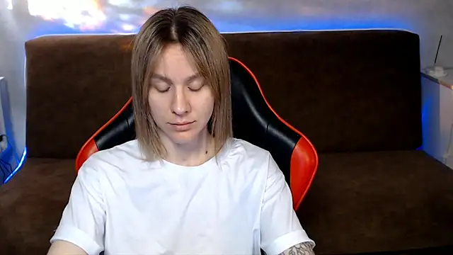 MiaBun1 online show from 06.20.26