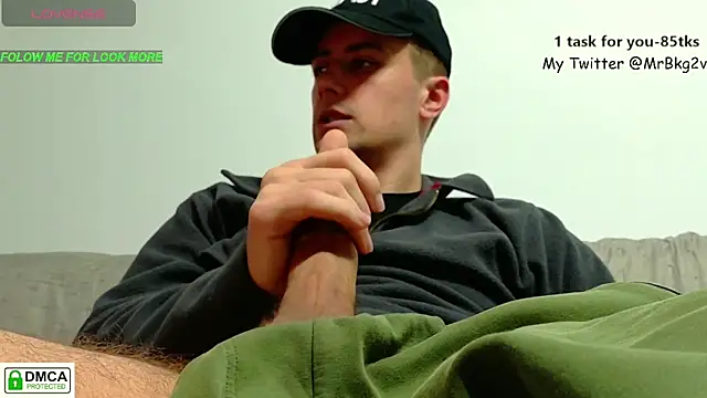 Snapshot of Brellisimo chatting on 12.22.25 Brellisimo online show from 12.22.25