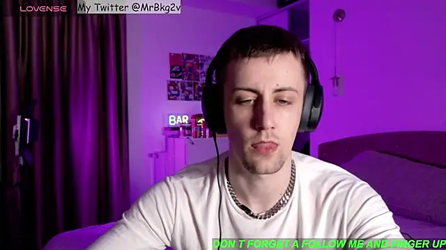 Snapshot of Brellisimo chatting on 05.21.26 Brellisimo online show from 05.21.26