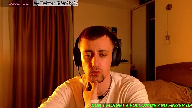 Snapshot of Brellisimo chatting on 06.04.26 Brellisimo online show from 06.04.26
