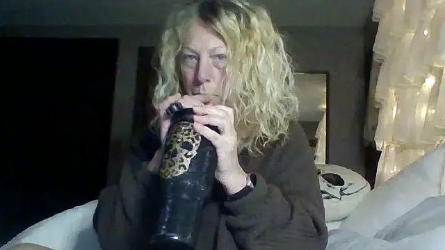 Outdoorchicjj online show from 02.24.26