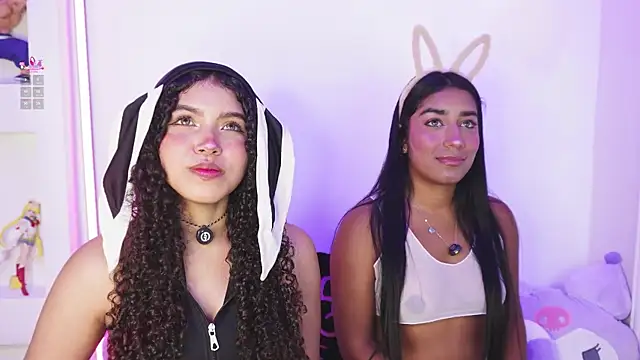 SaraJonesxx online show from 04.05.26