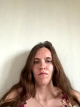 Snapshot of BellaLoverxx chatting on 12.18.25 BellaLoverxx online show from 12.18.25