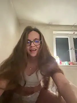 Snapshot of BellaLoverxx chatting on 02.08.26 BellaLoverxx online show from 02.08.26