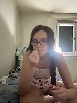 Snapshot of BellaLoverxx chatting on 02.10.26 BellaLoverxx online show from 02.10.26