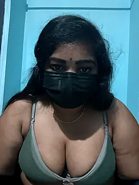Snapshot of Shaksana-reddy chatting on 12.20.25 Shaksana-reddy online show from 12.20.25