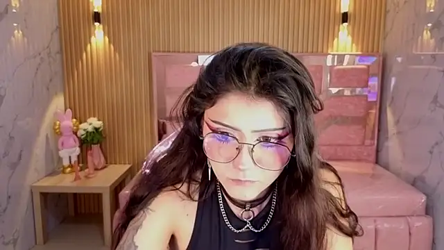 Snapshot of miss_devil_s chatting on 01.08.26 miss devil s online show from 01.08.26