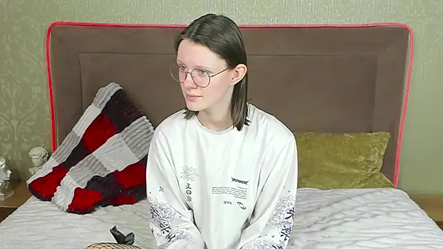 RoxyHerena online show from 01.19.26