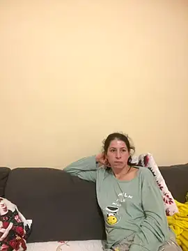 Snapshot of coupledeea chatting on 12.20.25 coupledeea online show from 12.20.25