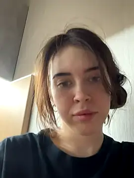 Kimberlybondd online show from 12.18.25