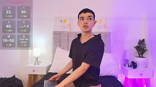 Kris Storm online show from 12.18.25