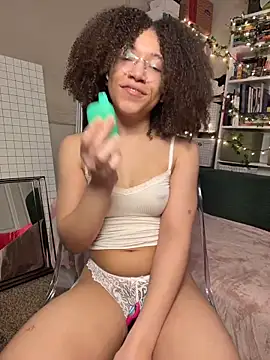 Snapshot of ollythegreat chatting on 03.26.26 ollythegreat online show from 03.26.26