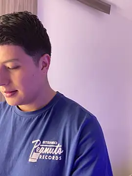 Snapshot of Goldenknight33 chatting on 02.03.26 Goldenknight33 online show from 02.03.26