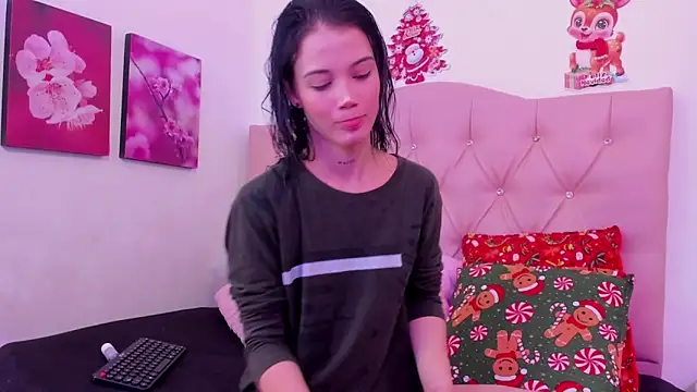 mia collin  online show from 12.22.25