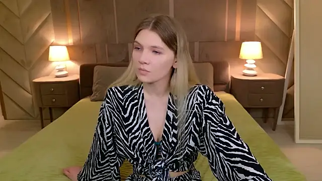 Snapshot of Vivien_Hans chatting on 03.17.26 Vivien Hans online show from 03.17.26