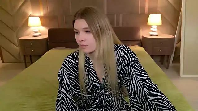 Snapshot of Vivien_Hans chatting on 03.18.26 Vivien Hans online show from 03.18.26