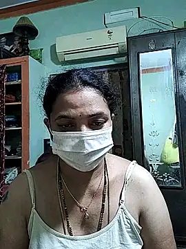 Snapshot of bhavyasri_55 chatting on 12.21.25 bhavyasri 55 online show from 12.21.25