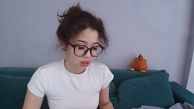 Snapshot of kimyjina chatting on 07.21.26 kimyjina online show from 07.21.26