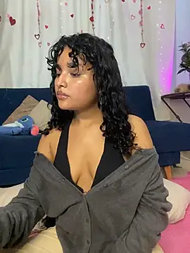 ladulcemary  online show from 02.17.26