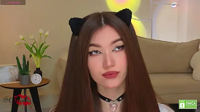 oliviaah  online show from 05.08.26