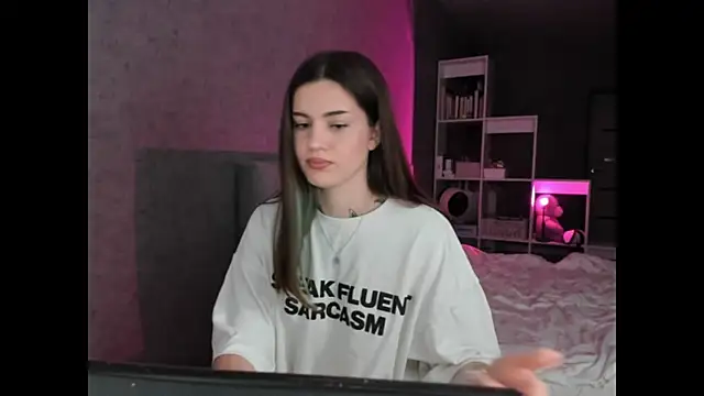 NikkieKitty online show from 06.10.26