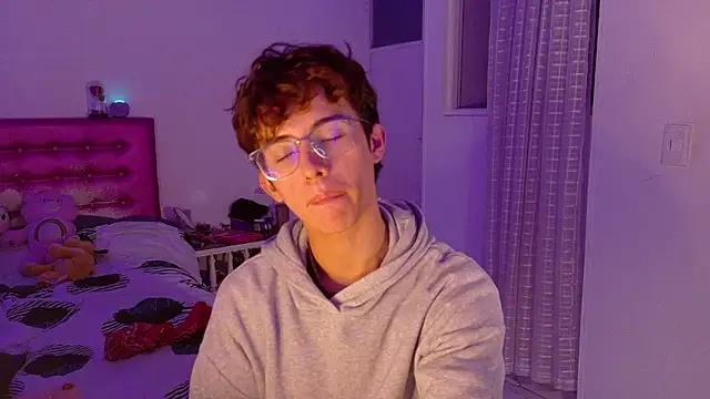 Snapshot of Dani_Dancer chatting on 03.08.26 Dani Dancer online show from 03.08.26