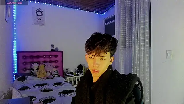 Snapshot of Dani_Dancer chatting on 03.18.26 Dani Dancer online show from 03.18.26