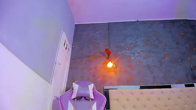 Aliice james online show from 03.06.26