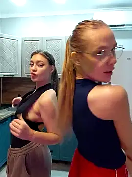 Snapshot of findwayout chatting on 02.10.26 findwayout online show from 02.10.26