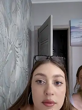 Snapshot of findwayout chatting on 02.21.26 findwayout online show from 02.21.26